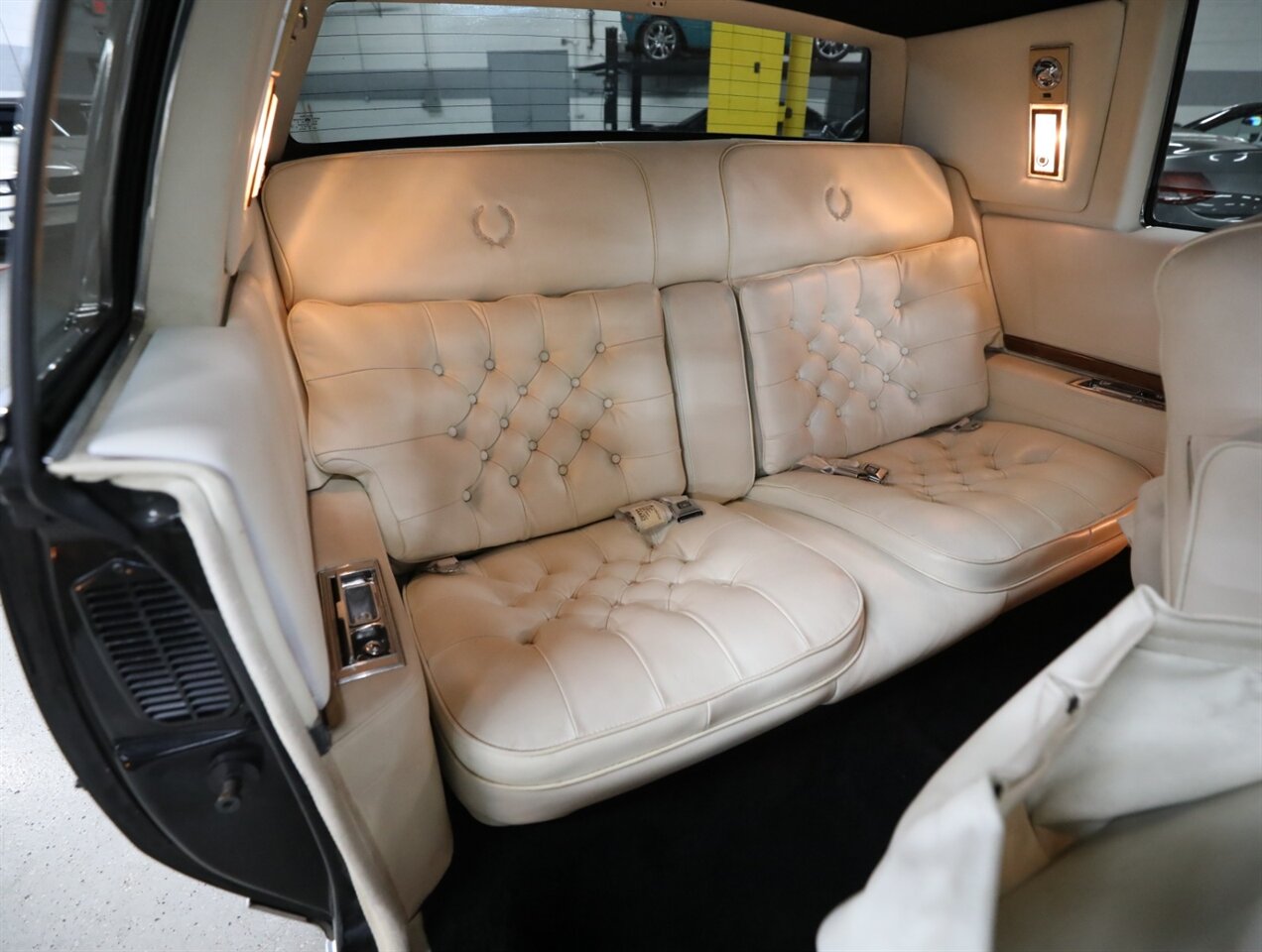 1983 Cadillac Eldorado Biarritz - Photo 32 - Addison, IL 60101