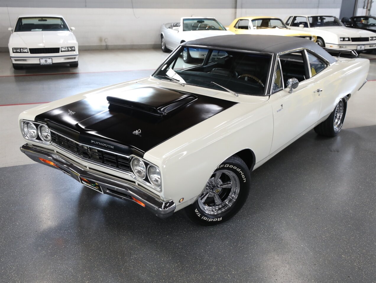 1968 Plymouth Road Runner - Photo 2 - Addison, IL 60101