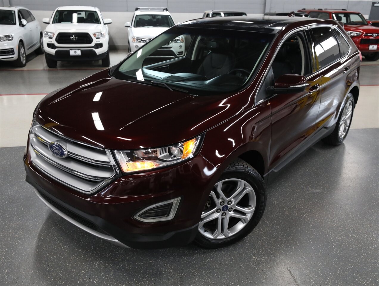 2017 Ford Edge Titanium AWD - Photo 2 - Addison, IL 60101