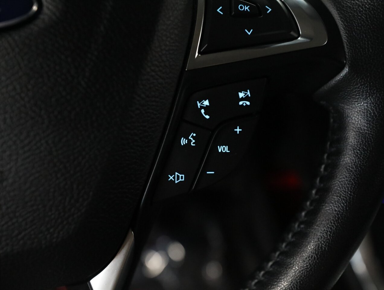2017 Ford Edge Titanium AWD - Photo 39 - Addison, IL 60101