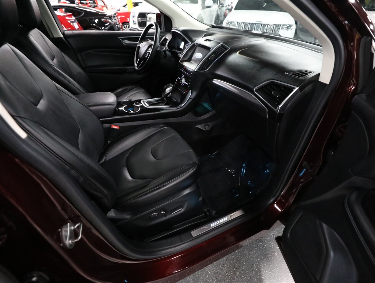 2017 Ford Edge Titanium AWD - Photo 17 - Addison, IL 60101