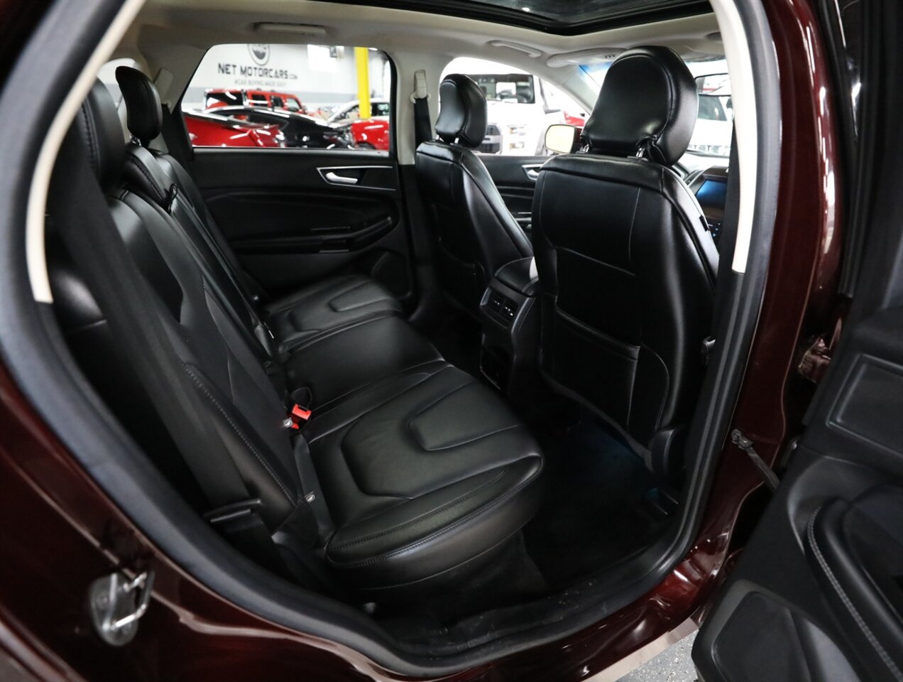 2017 Ford Edge Titanium AWD - Photo 20 - Addison, IL 60101