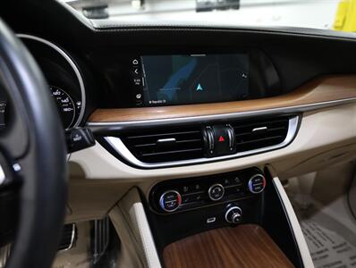 2021 Alfa Romeo Stelvio Ti AWD   - Photo 37 - Addison, IL 60101