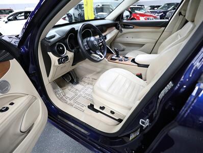 2021 Alfa Romeo Stelvio Ti AWD   - Photo 32 - Addison, IL 60101