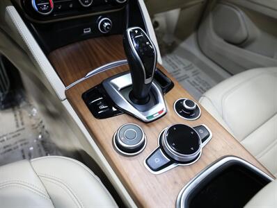 2021 Alfa Romeo Stelvio Ti AWD   - Photo 36 - Addison, IL 60101