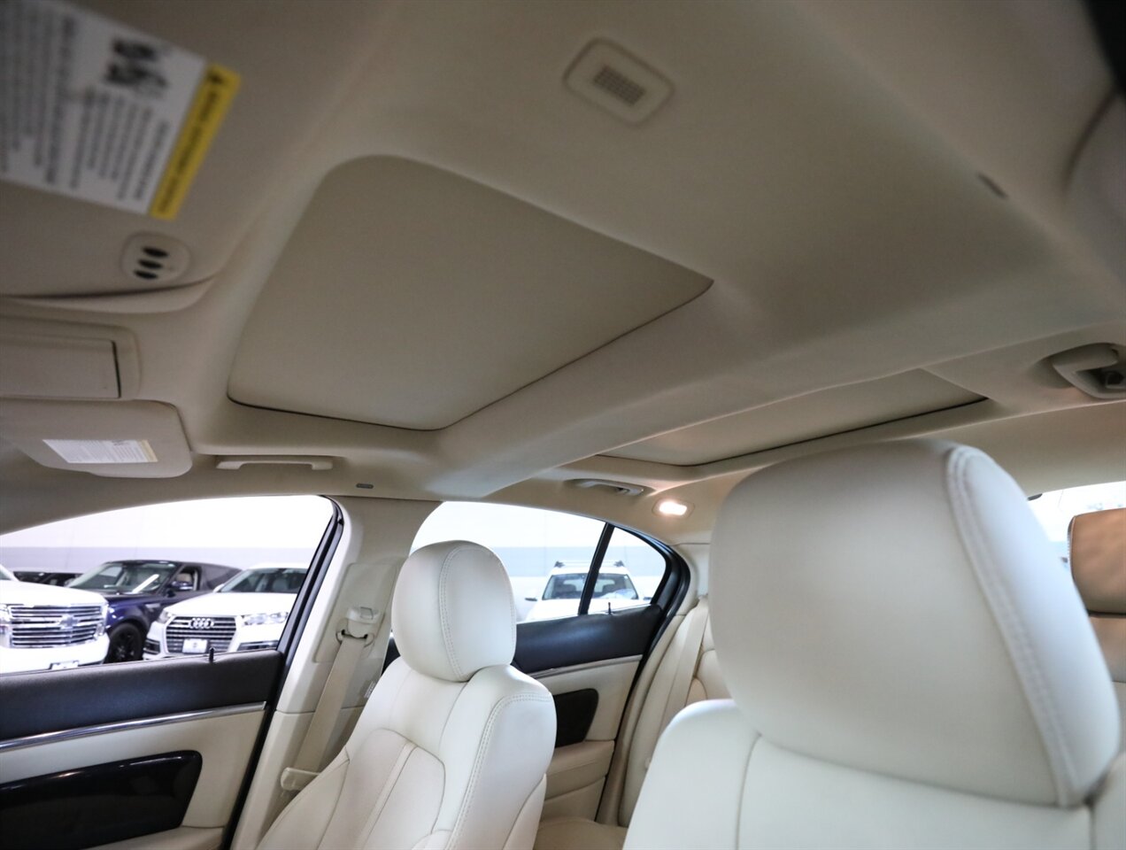 2015 Lincoln MKS EcoBoost - Photo 31 - Addison, IL 60101