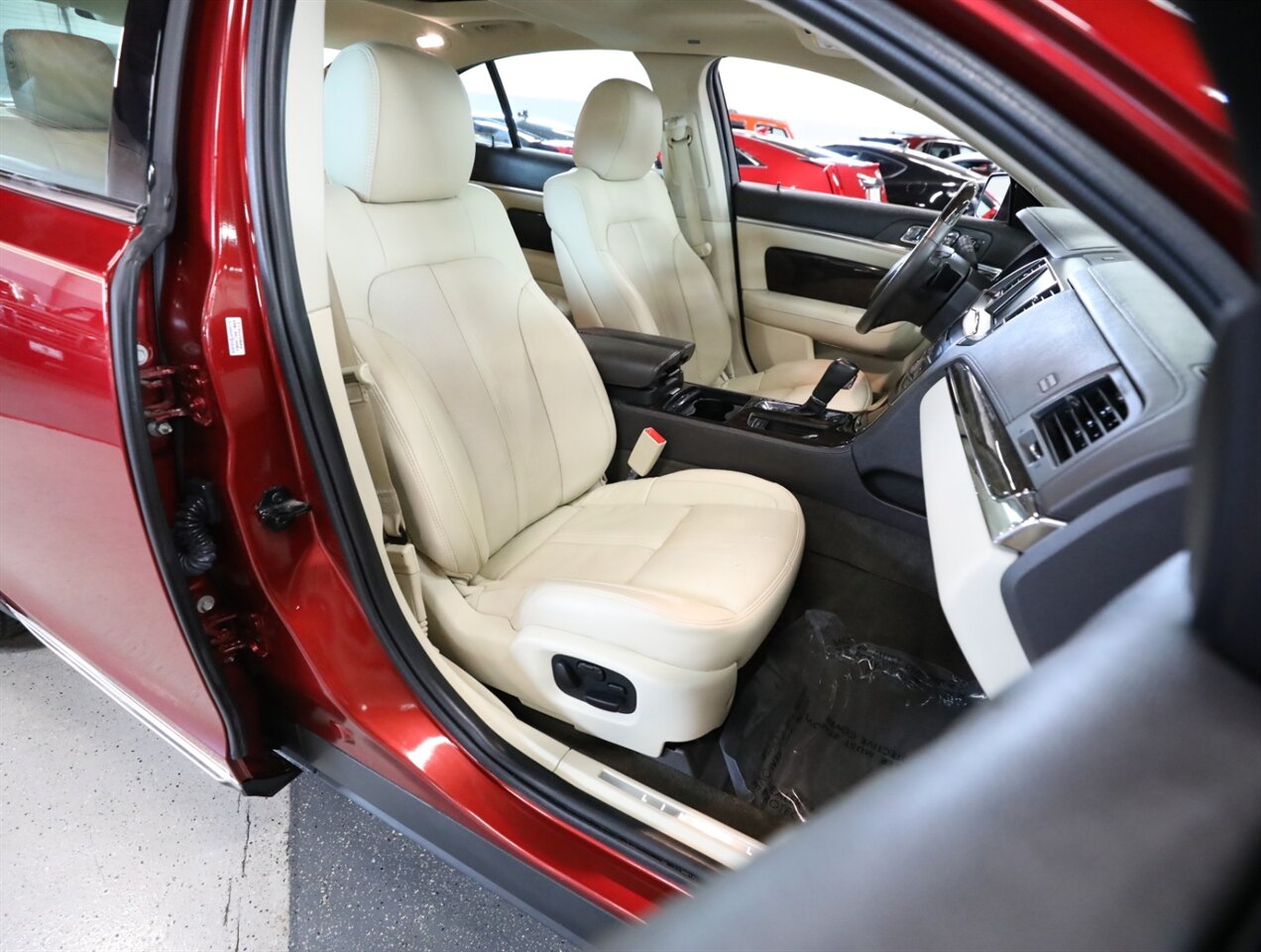 2015 Lincoln MKS EcoBoost - Photo 18 - Addison, IL 60101