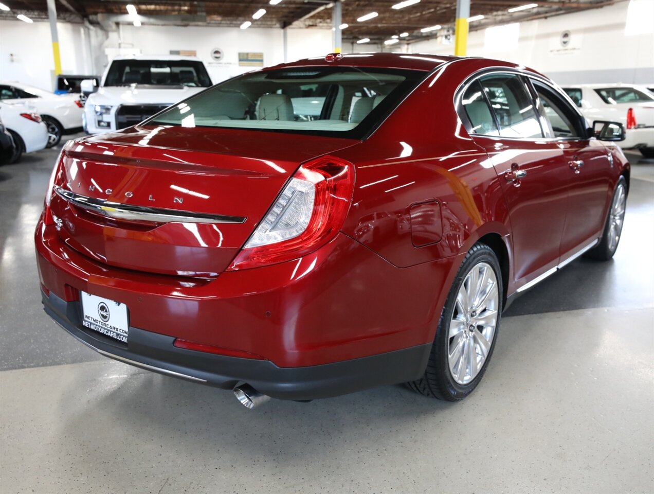 2015 Lincoln MKS EcoBoost - Photo 9 - Addison, IL 60101