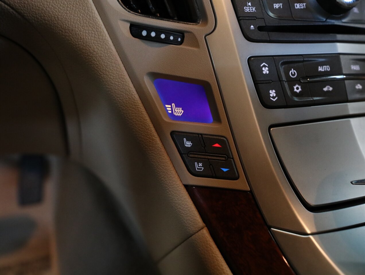 2011 Cadillac CTS 3.6L Premium - Photo 30 - Addison, IL 60101