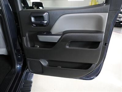 2018 Chevrolet Silverado 1500 LTZ Z71   - Photo 22 - Addison, IL 60101