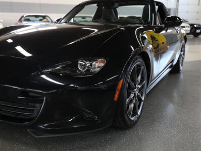 2019 Mazda MX-5 Miata RF Grand Touring - Photo 5 - Addison, IL 60101