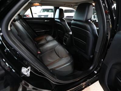 2017 Chrysler 300 Limited AWD - Photo 21 - Addison, IL 60101