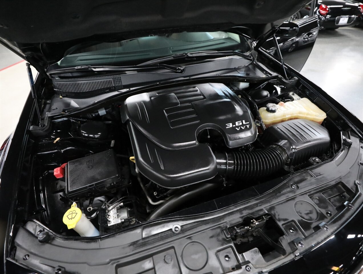 2017 Chrysler 300 Limited AWD - Photo 48 - Addison, IL 60101