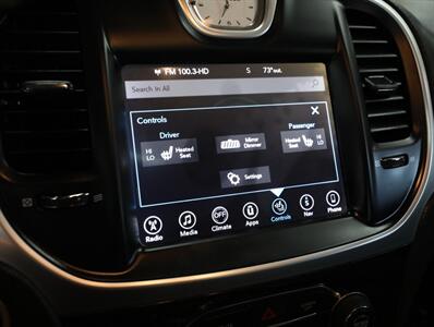 2017 Chrysler 300 Limited AWD - Photo 38 - Addison, IL 60101