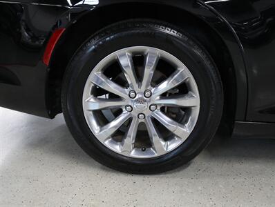 2017 Chrysler 300 Limited AWD - Photo 47 - Addison, IL 60101