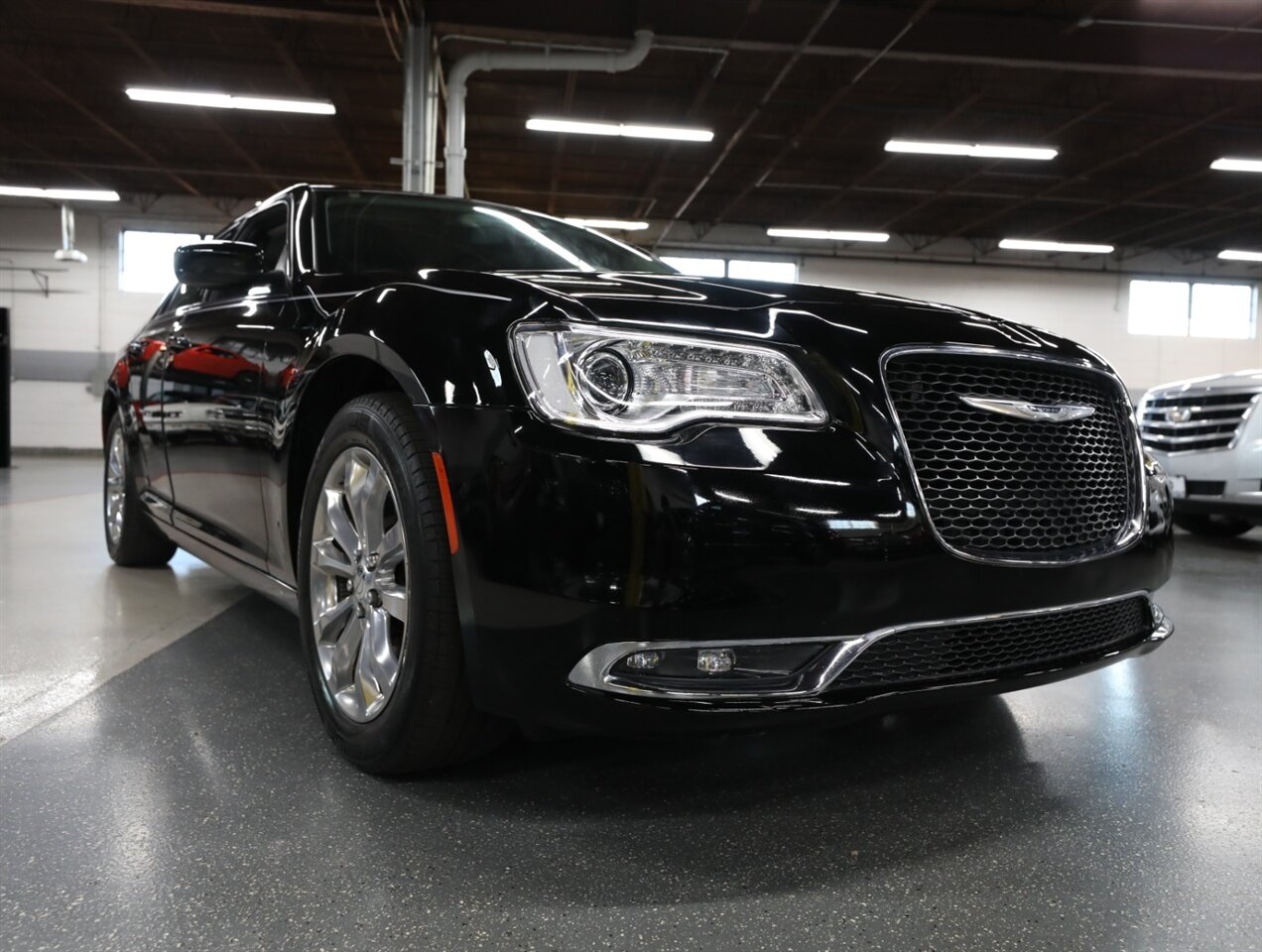 2017 Chrysler 300 Limited AWD - Photo 51 - Addison, IL 60101