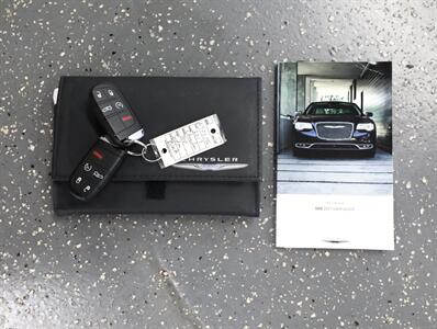 2017 Chrysler 300 Limited AWD - Photo 50 - Addison, IL 60101