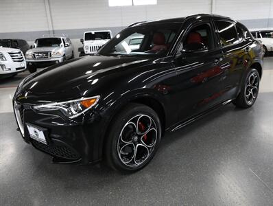 2021 Alfa Romeo Stelvio Ti Sport AWD   - Photo 4 - Addison, IL 60101