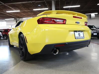 2017 Chevrolet Camaro 2LT Convertible   - Photo 12 - Addison, IL 60101