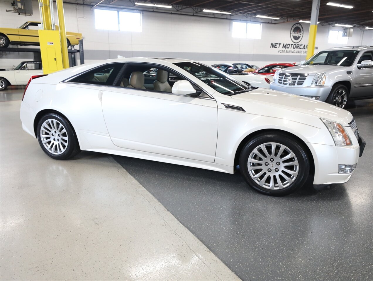 2011 Cadillac CTS 3.6L Performance - Photo 8 - Addison, IL 60101