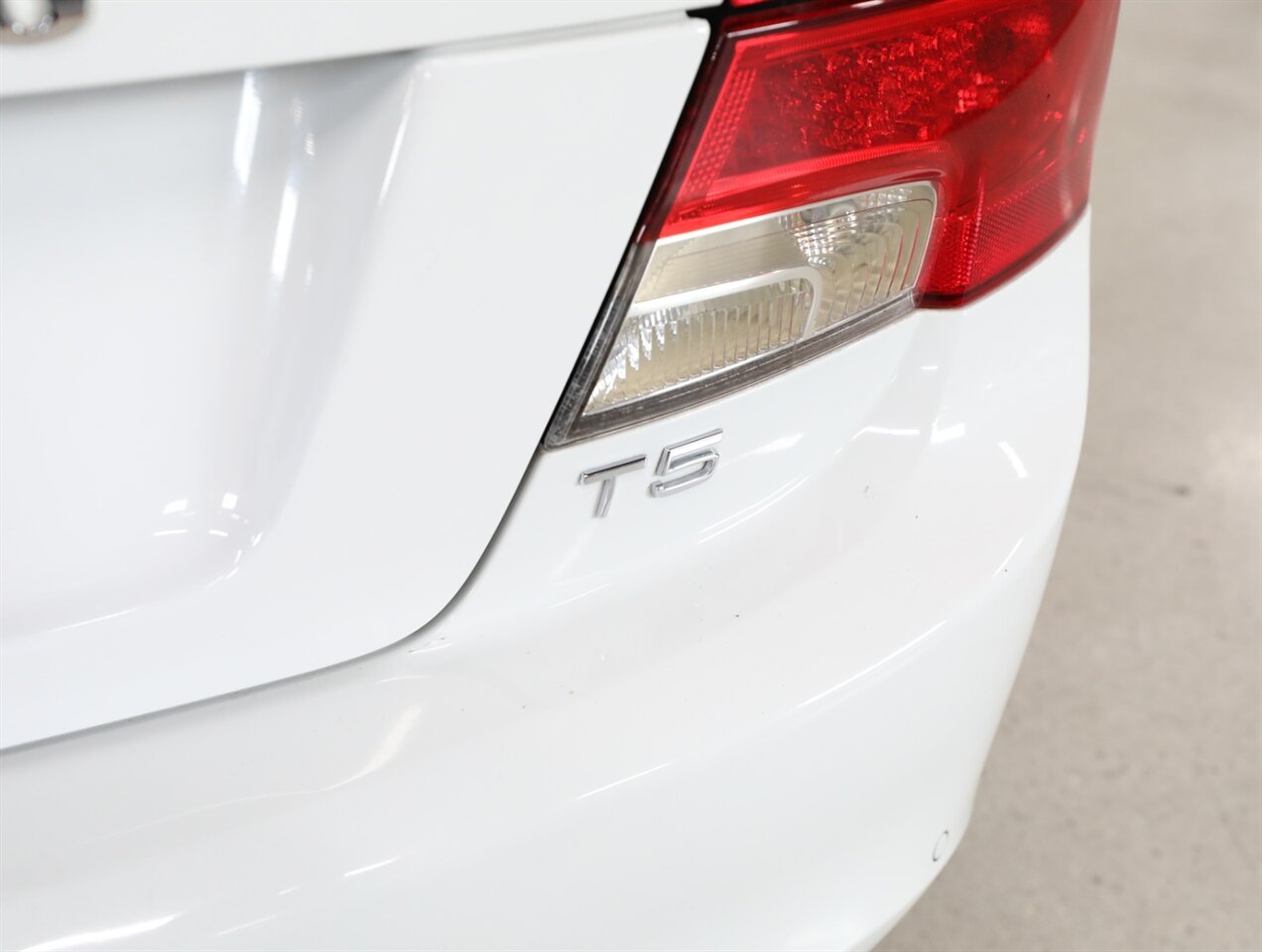 2013 Volvo C70 T5 Premier Plus - Photo 11 - Addison, IL 60101
