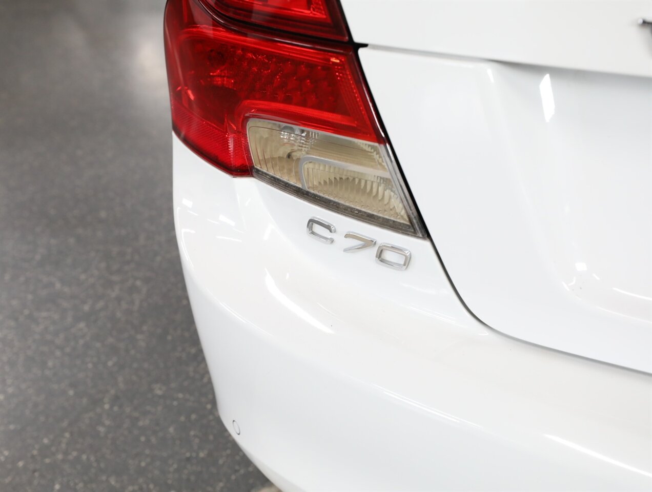 2013 Volvo C70 T5 Premier Plus - Photo 12 - Addison, IL 60101