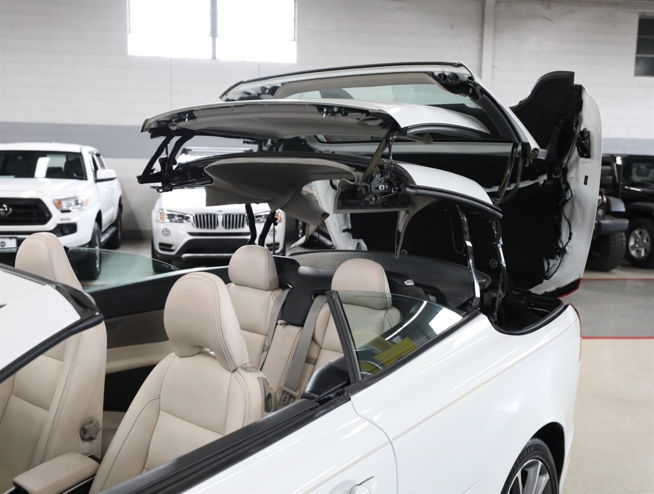 2013 Volvo C70 T5 Premier Plus - Photo 39 - Addison, IL 60101