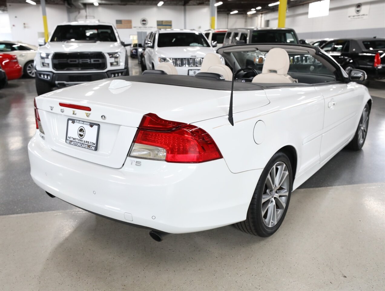 2013 Volvo C70 T5 Premier Plus - Photo 9 - Addison, IL 60101