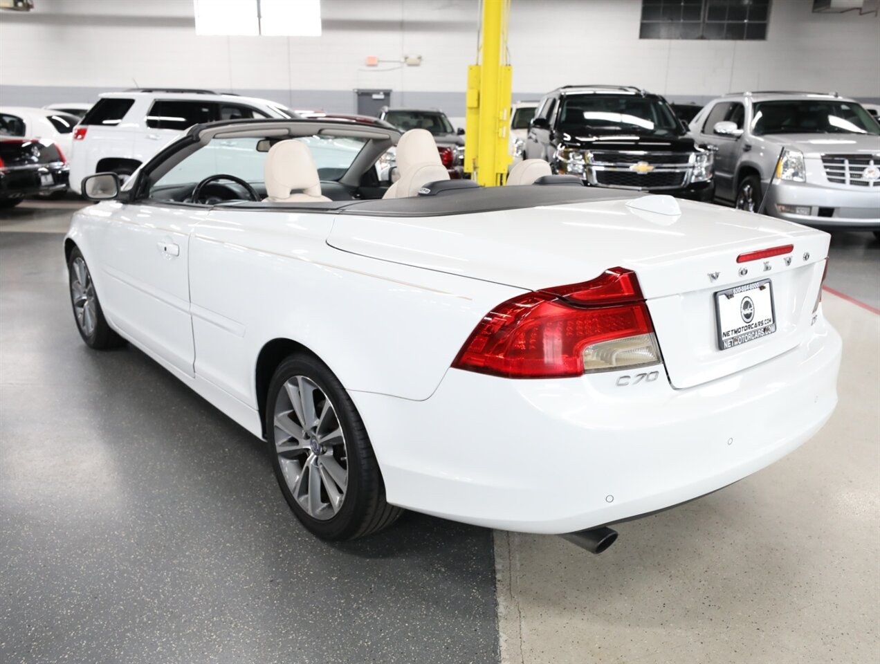 2013 Volvo C70 T5 Premier Plus - Photo 13 - Addison, IL 60101