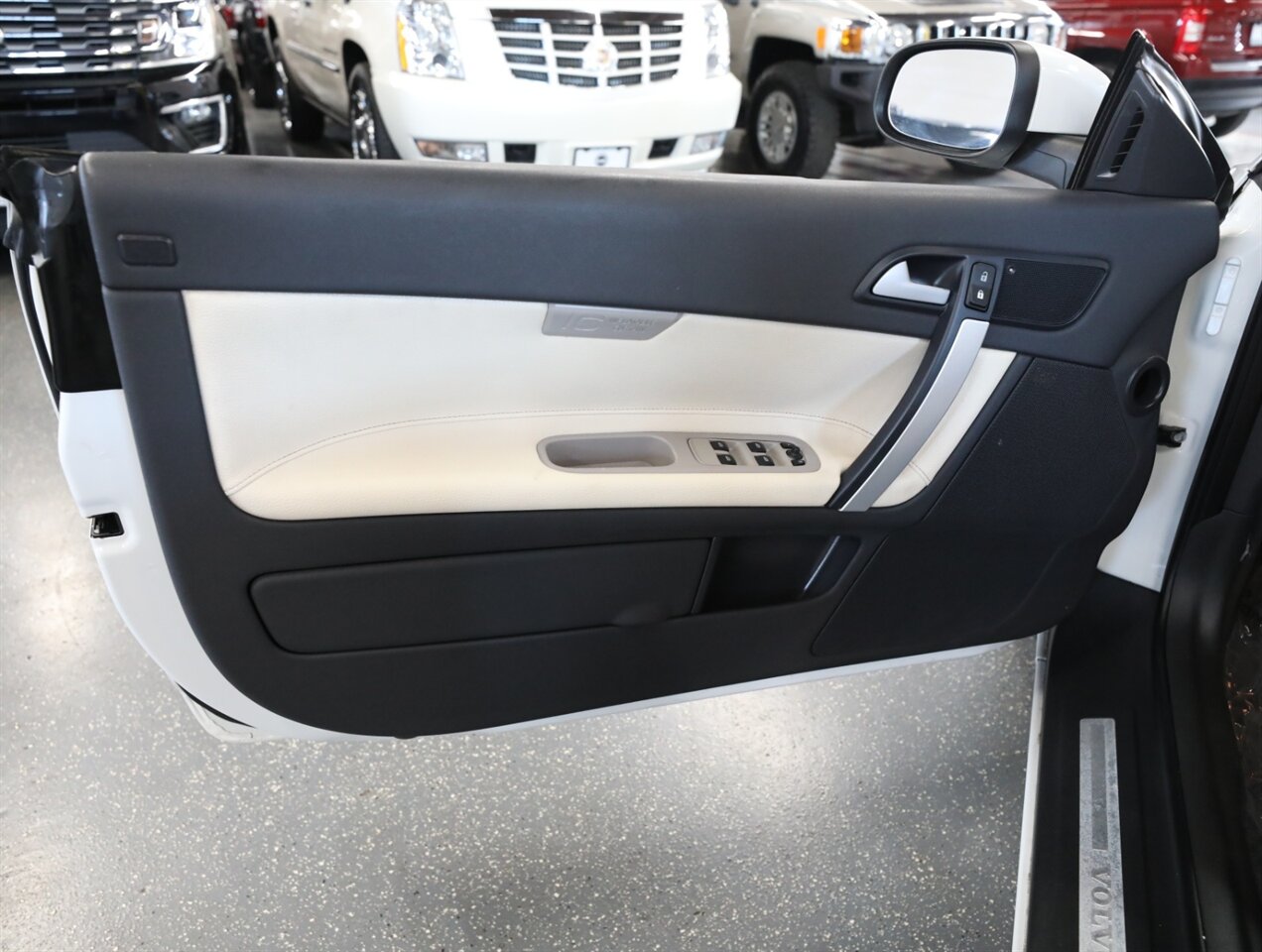 2013 Volvo C70 T5 Premier Plus - Photo 24 - Addison, IL 60101
