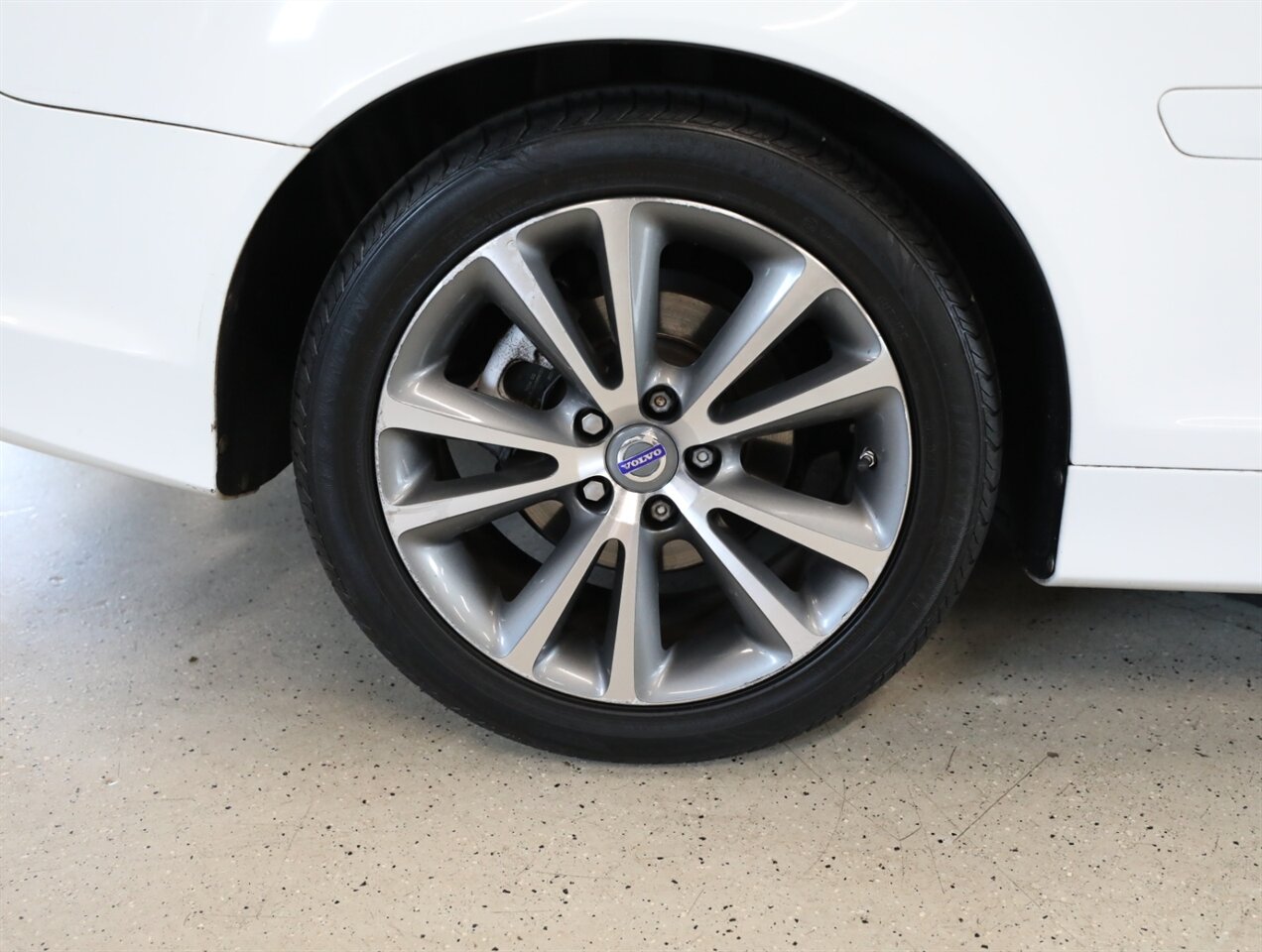 2013 Volvo C70 T5 Premier Plus - Photo 43 - Addison, IL 60101