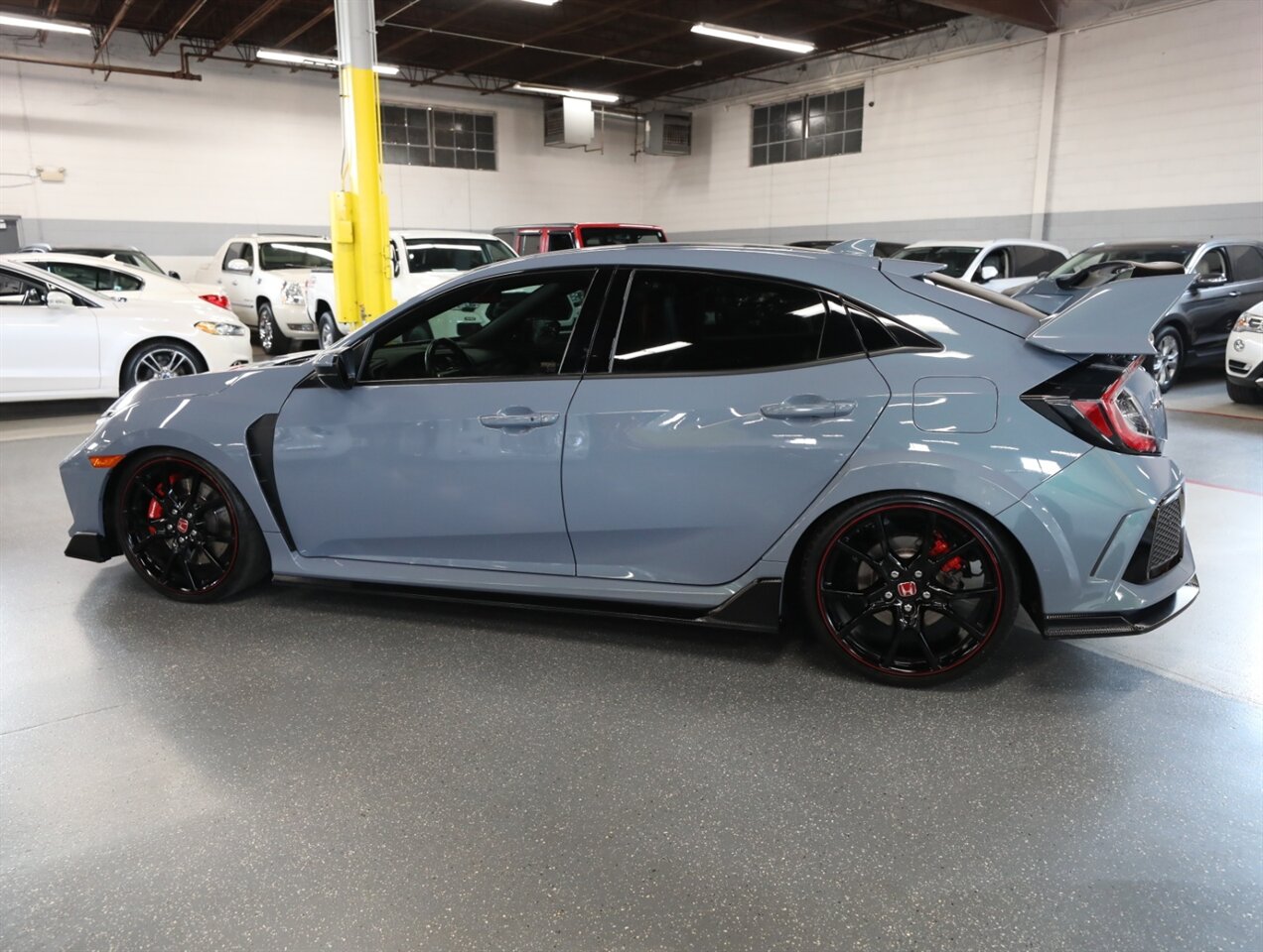 2019 Honda Civic Type R Touring - Photo 18 - Addison, IL 60101