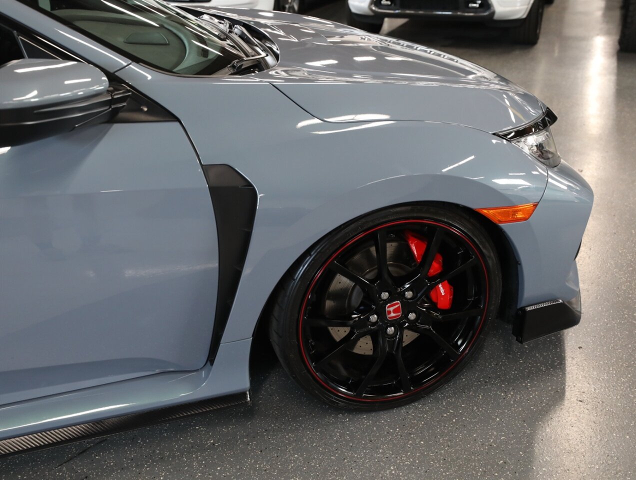 2019 Honda Civic Type R Touring - Photo 9 - Addison, IL 60101