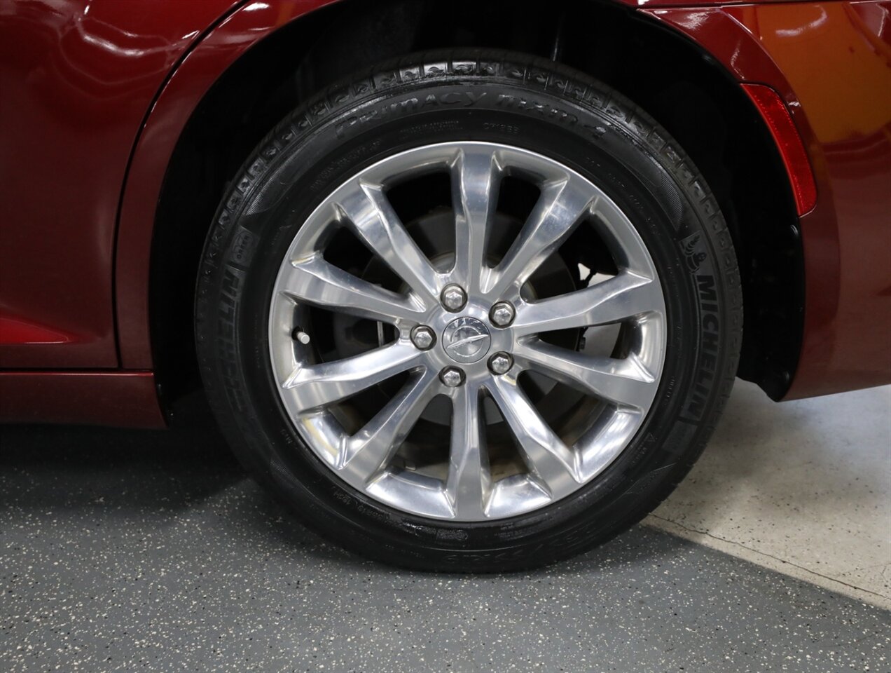 2018 Chrysler 300 Limited AWD - Photo 44 - Addison, IL 60101