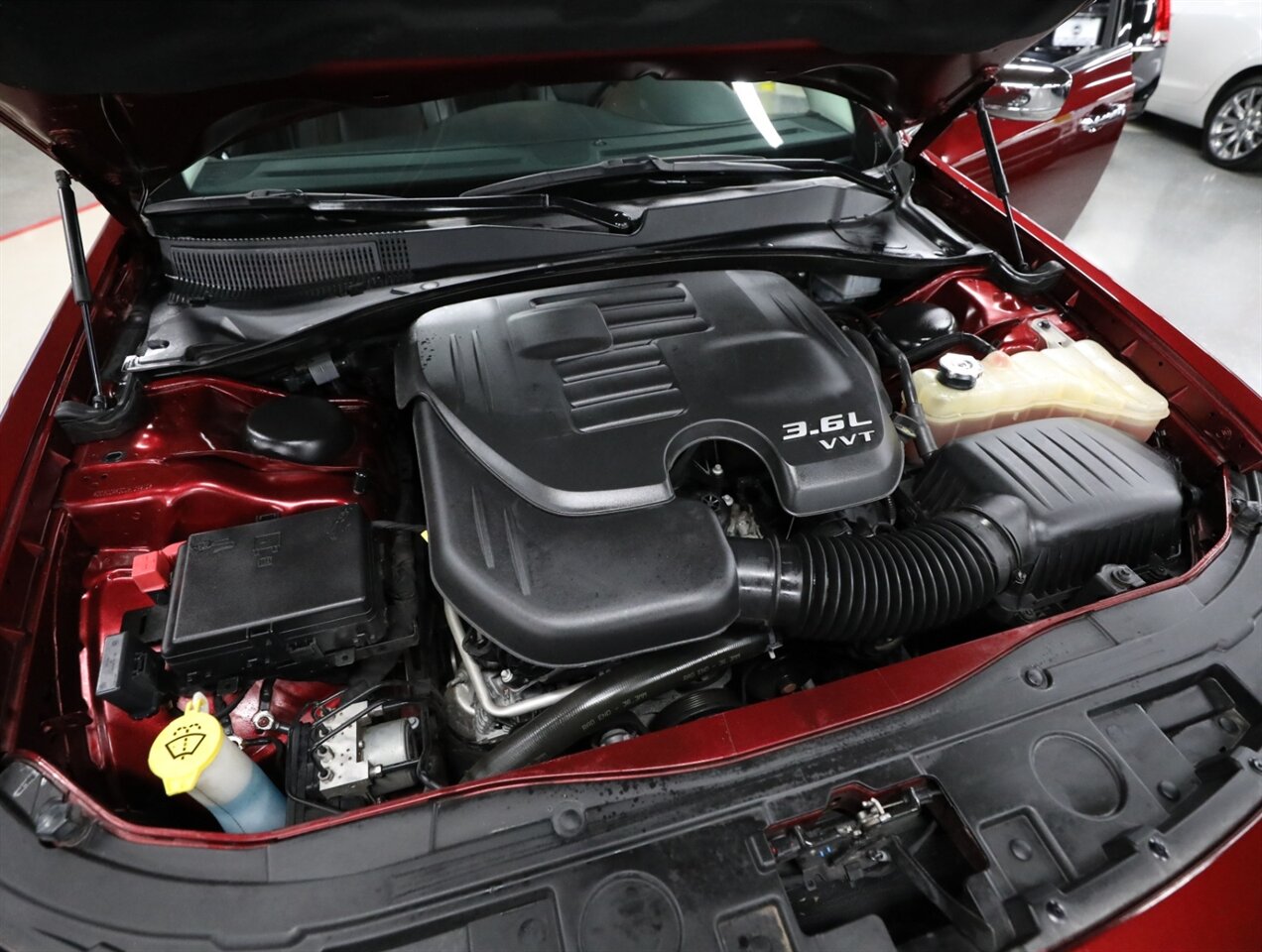 2018 Chrysler 300 Limited AWD - Photo 48 - Addison, IL 60101