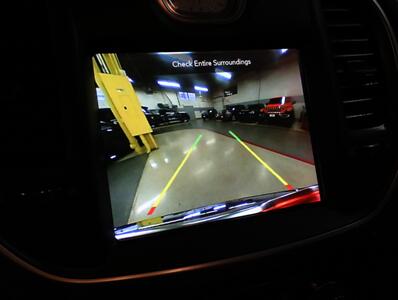 2018 Chrysler 300 Limited AWD - Photo 38 - Addison, IL 60101