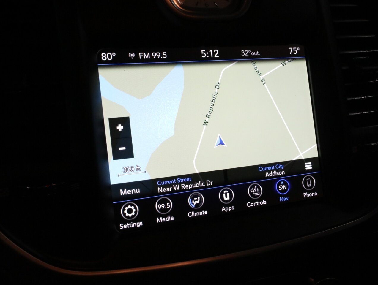 2018 Chrysler 300 Limited AWD - Photo 37 - Addison, IL 60101