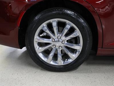 2018 Chrysler 300 Limited AWD - Photo 47 - Addison, IL 60101