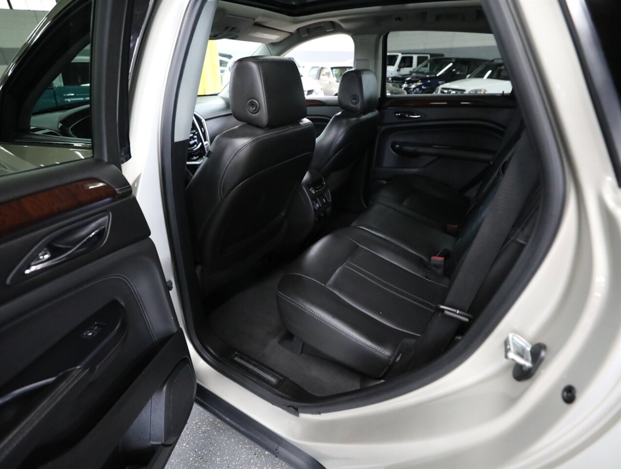2015 Cadillac SRX Premium Collection AWD - Photo 25 - Addison, IL 60101