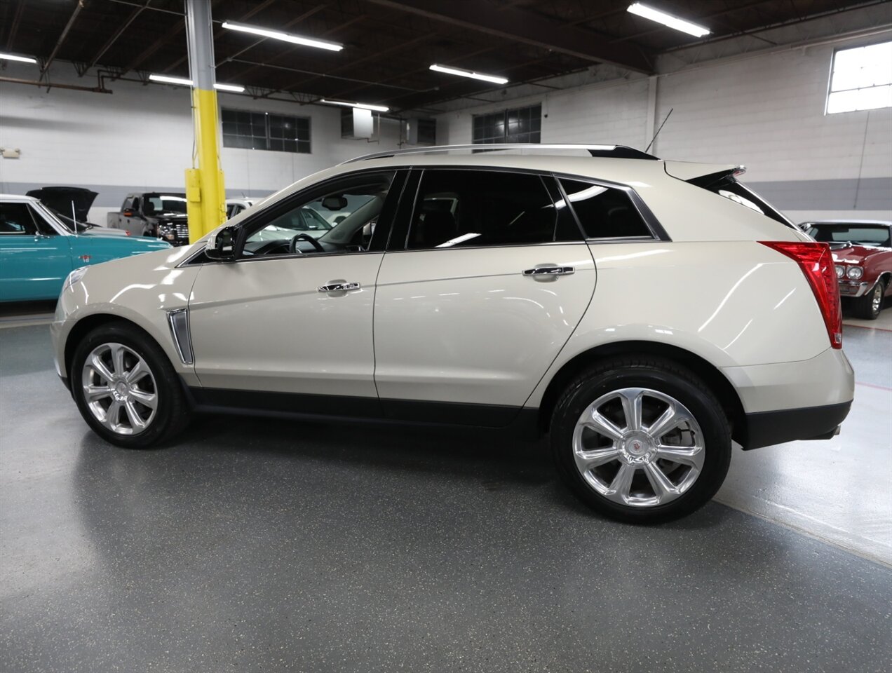 2015 Cadillac SRX Premium Collection AWD - Photo 15 - Addison, IL 60101