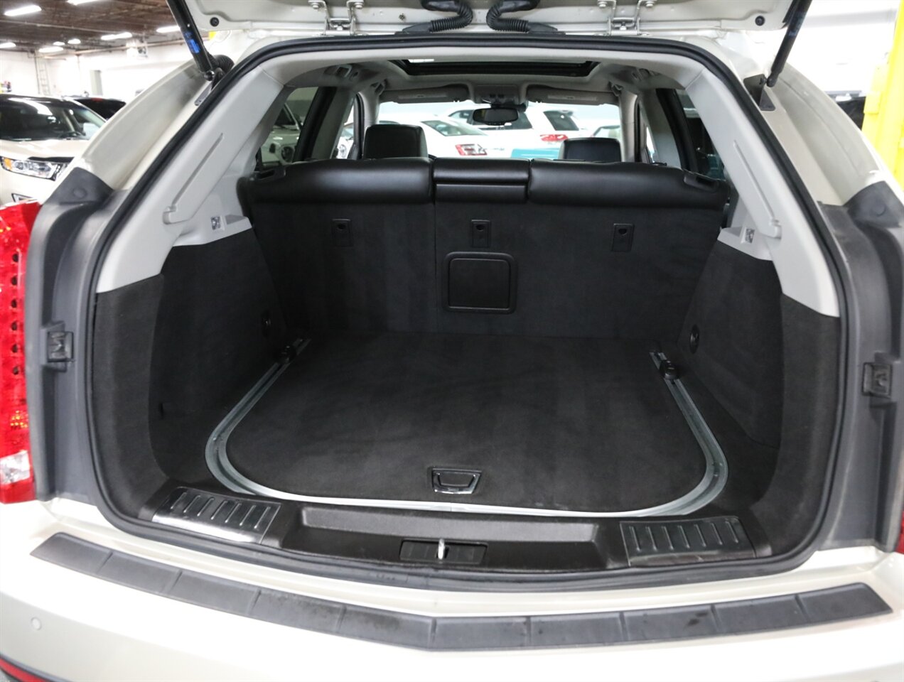 2015 Cadillac SRX Premium Collection AWD - Photo 22 - Addison, IL 60101