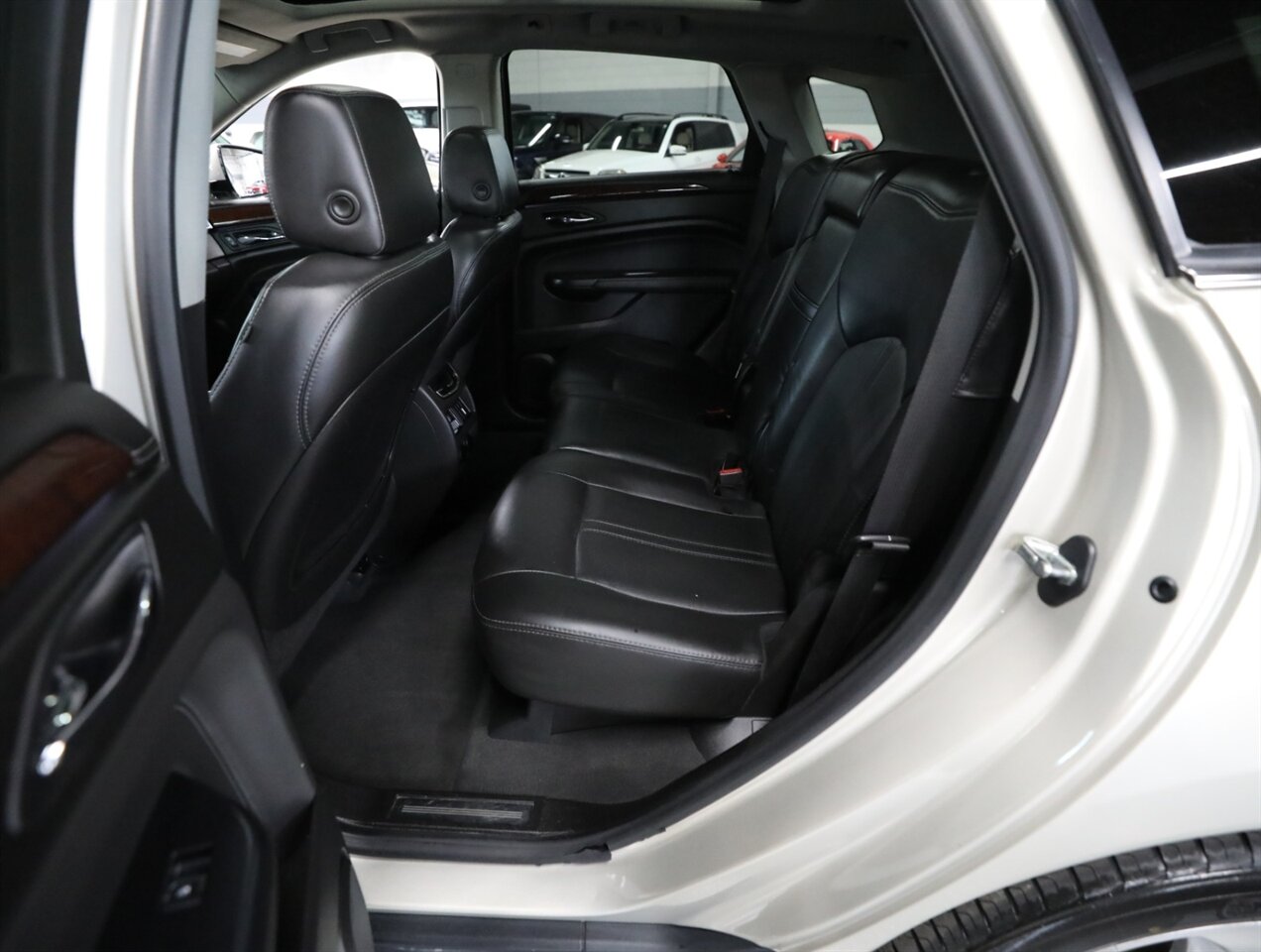 2015 Cadillac SRX Premium Collection AWD - Photo 26 - Addison, IL 60101