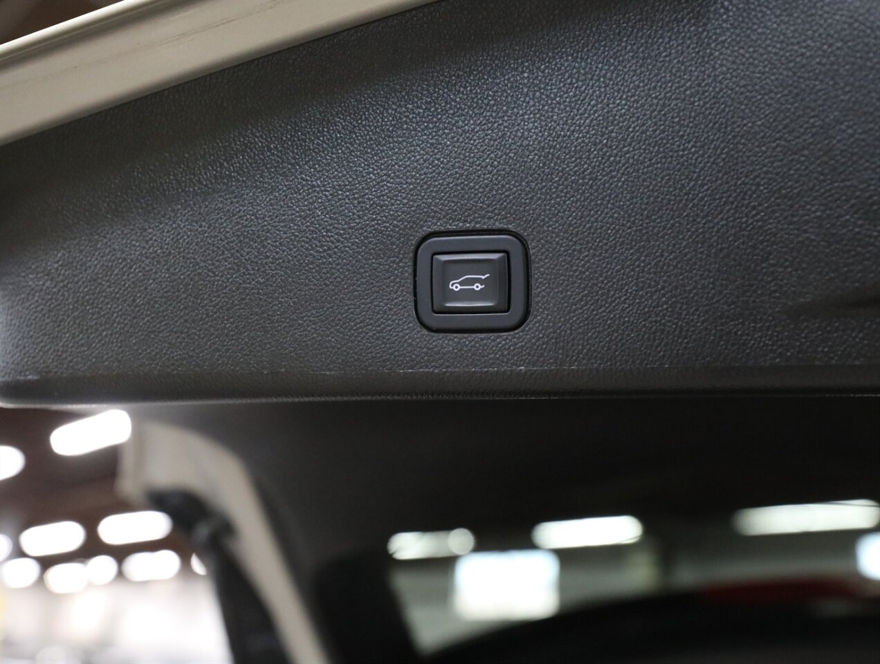 2015 Cadillac SRX Premium Collection AWD - Photo 23 - Addison, IL 60101
