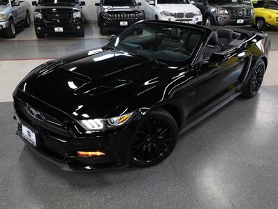 2015 Ford Mustang GT Premium Convertible   - Photo 2 - Addison, IL 60101