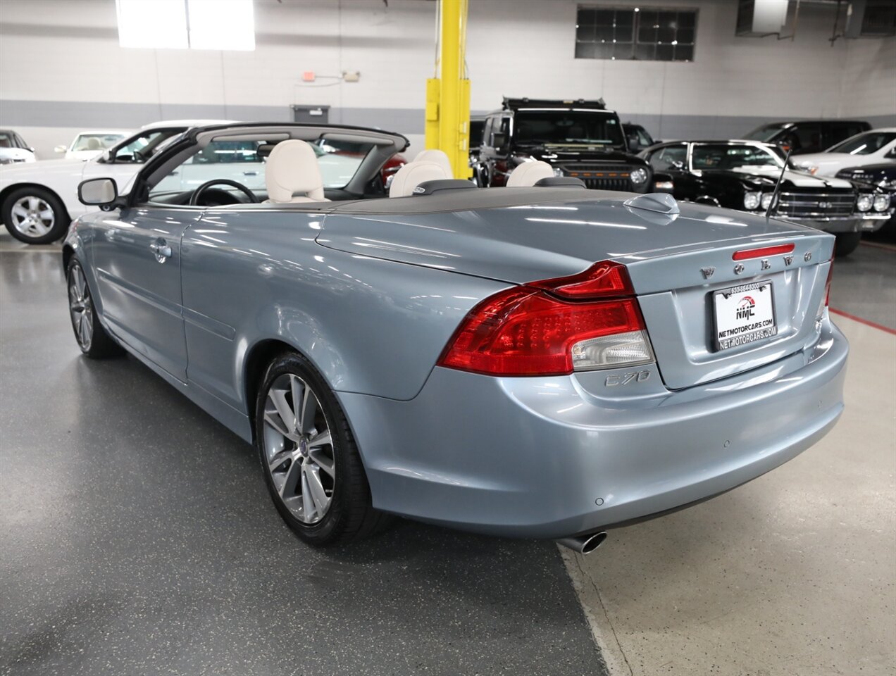 2011 Volvo C70 T5 Convertible - Photo 13 - Addison, IL 60101