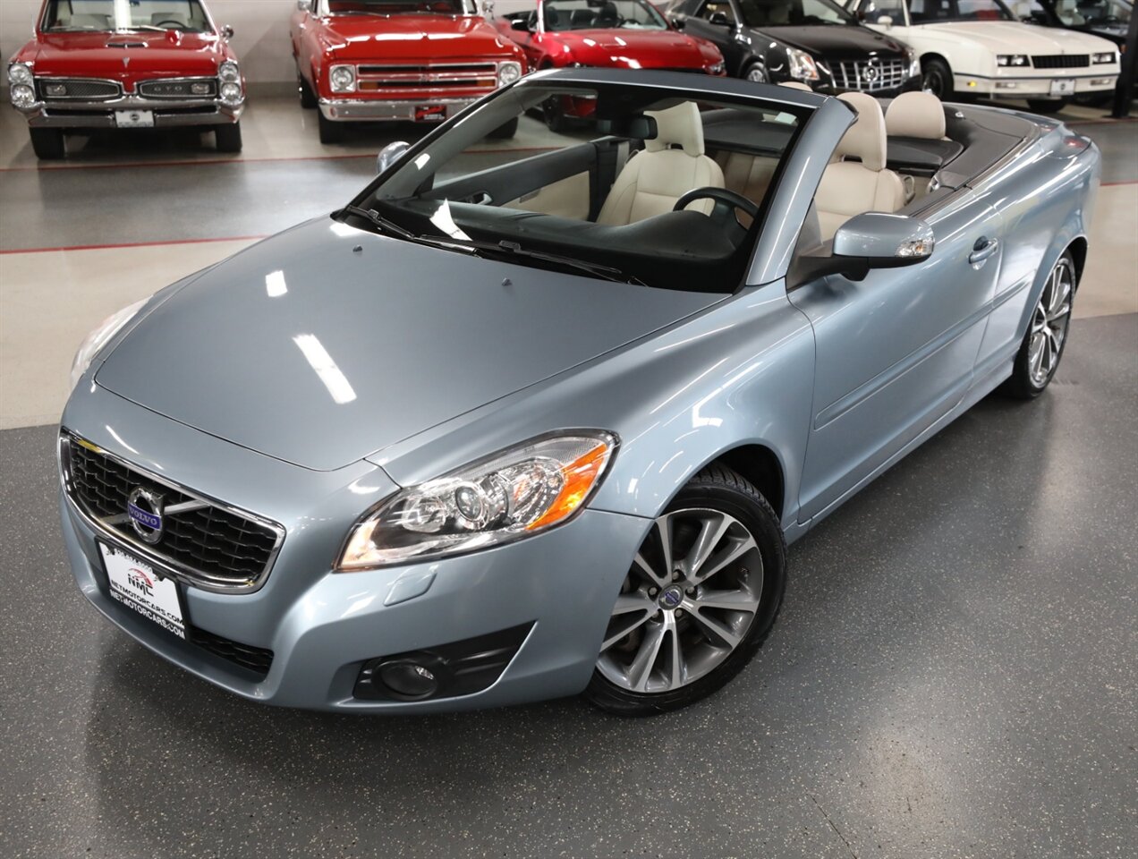 2011 Volvo C70 T5 Convertible - Photo 2 - Addison, IL 60101
