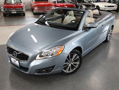2011 Volvo C70 T5 Convertible - Photo 2 - Addison, IL 60101