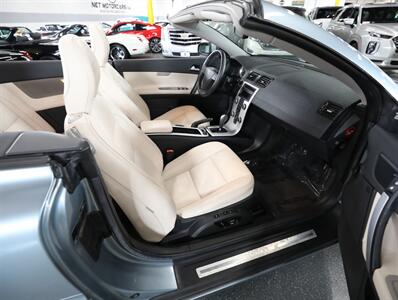 2011 Volvo C70 T5 Convertible - Photo 18 - Addison, IL 60101