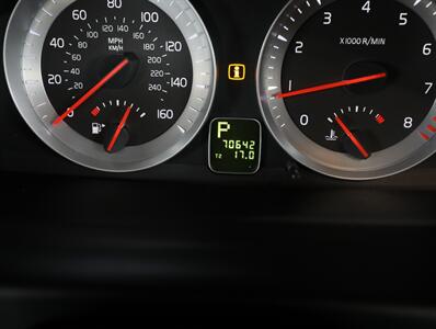 2011 Volvo C70 T5 Convertible - Photo 32 - Addison, IL 60101