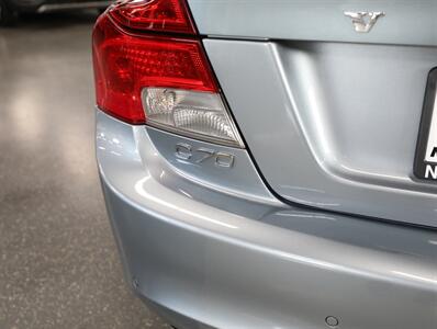 2011 Volvo C70 T5 Convertible - Photo 11 - Addison, IL 60101